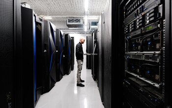 Nowe podejście do sprzętu dla AI: Evernex łączy elastyczne finansowanie, odkup i model wynajmu 