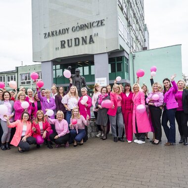 Różowy październik w KGHM z hasłem „Jesteś ważna, badaj się!” 