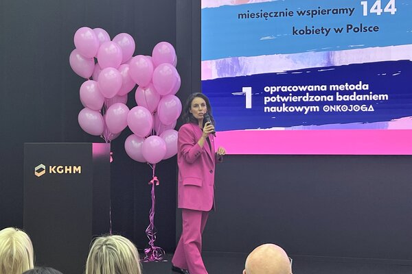 Różowy październik w KGHM z hasłem „Jesteś ważna, badaj się!” (9)