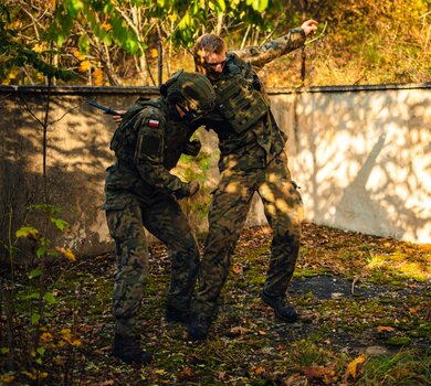 Walka wręcz, tory przeszkód – szkolenie specjalistyczne w CSWOT