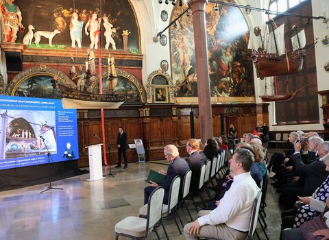 Uroczystość odsłonięcia rekonstrukcji Kąpieli Diany, fot  D  Paszliński, mat  gdansk pl (2)