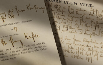 Od czasów Kafki do ery technologii, czyli jak zmieniły się ubezpieczenia przez ponad wiek