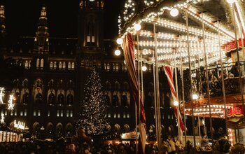 Magia świąt w sercu Europy: jarmarki bożonarodzeniowe last minute