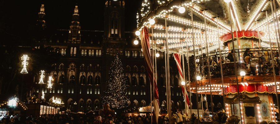 Magia świąt w sercu Europy: jarmarki bożonarodzeniowe last minute