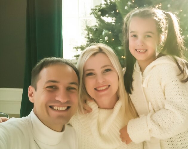 Szczera radość to główny motywator wręczania prezentów świątecznych. Wyniki badania