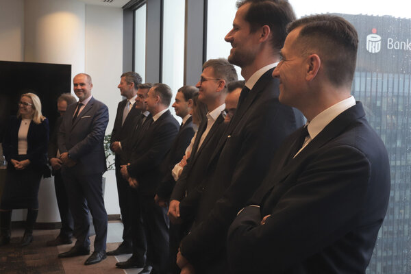 KGHM odnawia długoterminowy kredyt konsorcjalny o wartości 1,5 mld USD