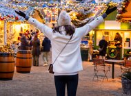 Świąteczna magia jarmarków. Nie wiesz, jak zaplanować wizytę? Wystarczy jedno kliknięcie i Fru znajdzie najlepsze loty za Ciebie