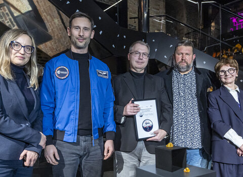 Bursztyn wrócil z kosmosu, fot  Piotr Wittman, mat  gdansk pl (5)