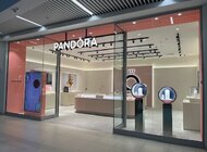 Świąteczne inspiracje w Poznań Plaza. Wyraź wdzięczność prezentem od Pandory.