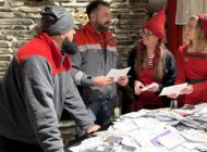 Udało się! Niezwykły transport Poczty Polskiej z listami dzieci dotarł do św. Mikołaja