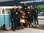Gokart, łazik, nowa flota i sportowe emocje – Volkswagen Financial Services i Dziki Warszawa wracają do gry w wielkim stylu