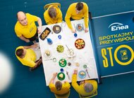 „Spotkajmy się przy wspólnym stole” to kampania, która łączy ludzi poprzez tenis stołowy bez barier