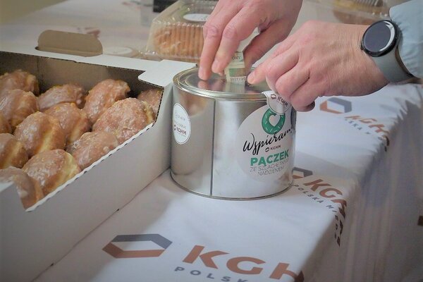 Akcja Pączek ze szlachetnym nadzieniem w KGHM