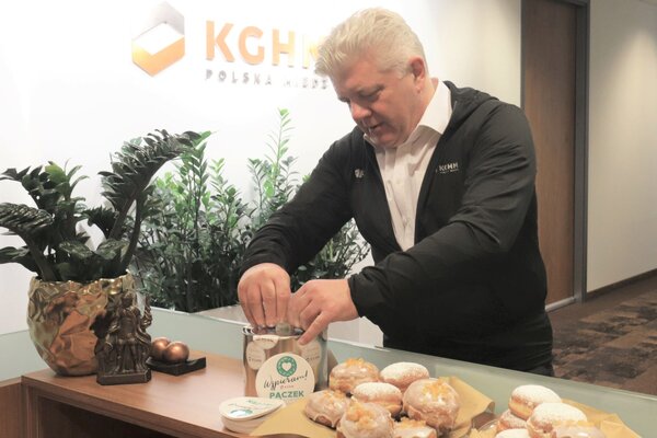 Akcja Pączek ze szlachetnym nadzieniem w KGHM