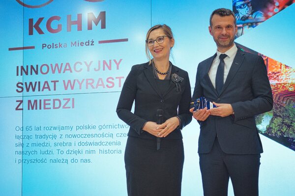 Obligacje KGHM serii D wprowadzone do obrotu na warszawskim rynku Catalyst (5)