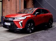 Astara wprowadza model Grandis do salonów Mitsubishi i publikuje pełen cennik
