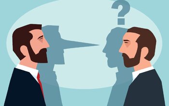 Prima aprilis w rekrutacji. Gdy po obu stronach stołu siedzi Pinokio 