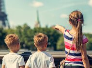 Podróże zamiast prezentów. Dokąd polecieć z dziećmi w 2026 r.?