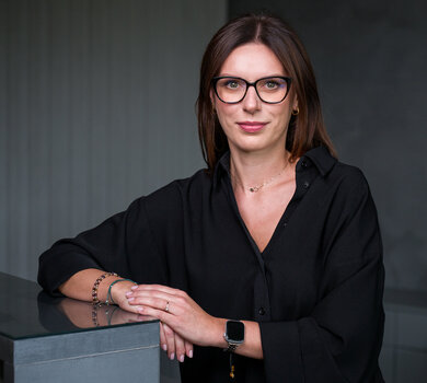 M  Arasimowicz Attis Broker