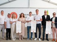 Wmurowali kamień węgielny, oddali hołd Mistrzowi. Kacper Tomasiak patronem budynku dzielnicy „Paryż” w inwestycji Miasto Polskich Mistrzów Olimpijskich