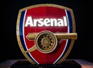 Herb Arsenalu z części lotniczych. Emirates stworzyły wyjątkowy symbol klubu z elementów Airbusa A380 i Boeinga 777 