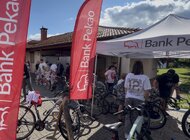 Mobilny wolontariat Banku Pekao połączył sport, edukację i pomaganie. Rowerowa akcja dla dzieci w Karlinie