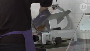 Sklepy wciąż nie radzą sobie z problemem marnowania żywności