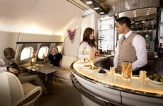 Emirates-A380-Onboard-Lounge3.jpg