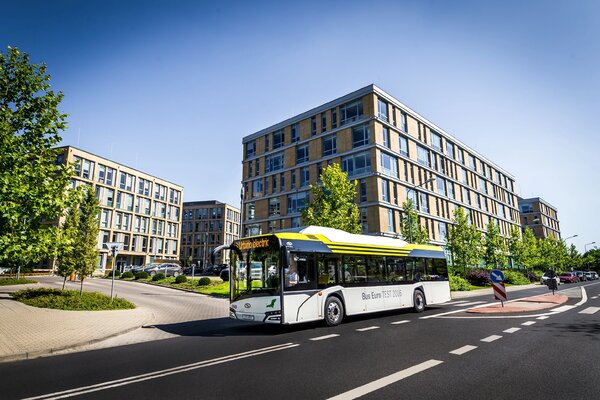 Enea dołącza do klastra na rzecz rozwoju elektromobilności fot. Solaris.jpg