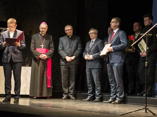 Fundacja Enea wyróżniona za działalność charytatywną (2).jpg