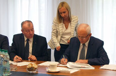 Enea Operator podpisała z Ministerstwem Energii umowy na dofinansowanie budowy sieci inteligentnej (1).jpg