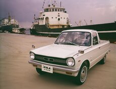Colt_1100_pickup.jpg