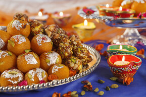 Laddoo-and-barfi.jpg