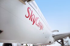 Emirates SkyCargo Aircraft Brand Freighter med res.jpg