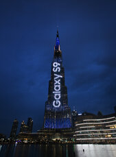 Galaxy_S9_S9+_Burj_Khalifa_3.jpg