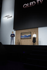 Samsung First Look New York_Ambient Mode.jpg