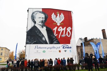 Leszno świętuje niepodległość nowym patriotycznym muralem (2).JPG