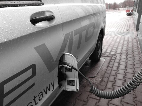 Zabrze_testy pojazdów elektrycznych w Poczcie Polskiej   