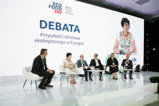 20190611_0383 DEBATA od lewej Florent Guhl, prof_ Ewa Rembialkowska, Flavio Paoletti, Jostein Hertwig, Birthe Linddal, Karol Krajewski.jpg