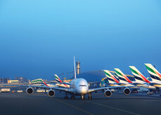 emiratesaircraft-984405.jpg