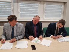 Enea Operator podpisała umowę z Ministerstwem Energii na dofinansowanie budowy nowej stacji energetycznej w Skwierzynie (1).jpg