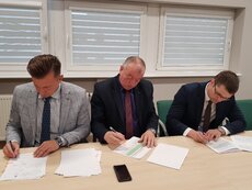 Enea Operator podpisała umowę z Ministerstwem Energii na dofinansowanie budowy nowej stacji energetycznej w Skwierzynie (1).jpg