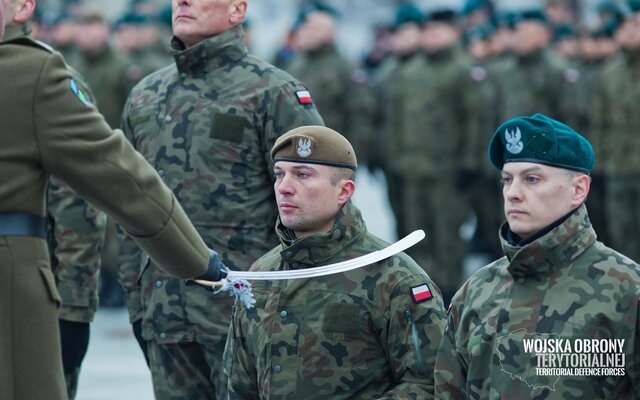 Promocja absolwentów II edycji kursu oficerskiego AGRYKOLA