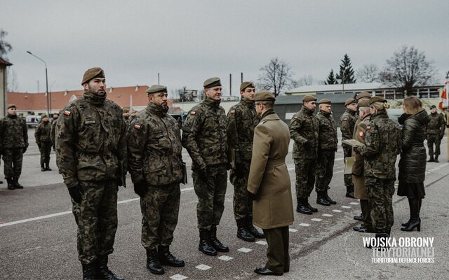 Giżycko - promocja absolwentów kursu SONDA