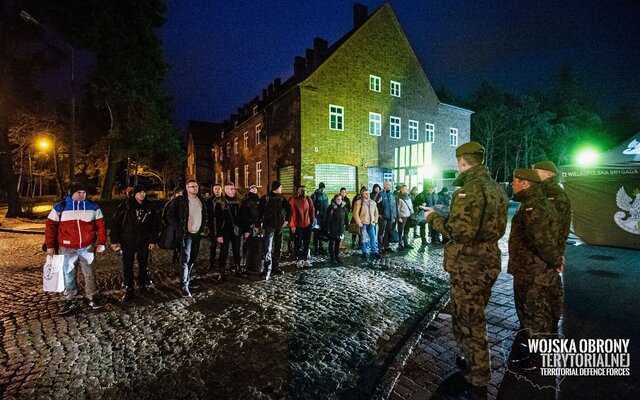 Skwierzyna - pierwszy zaciąg ochotników do służby