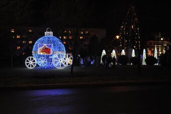 Bożonarodzeniowa iluminacja rozświetliła Piłę (1)