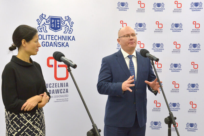 Inauguracja Centrów Badawczych Politechniki Gdańskiej z udziałem Anny Budzanowskiej, podsekretarz stanu w Ministerstwie Nauki i Szkolnictwa Wyższego i prof. Krzysztofa Wilde, rektora Politechniki Gdańskiej