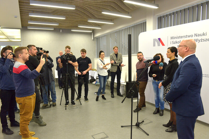 Inauguracja Centrów Badawczych Politechniki Gdańskiej z udziałem Anny Budzanowskiej, podsekretarz stanu w Ministerstwie Nauki i Szkolnictwa Wyższego i prof. Krzysztofa Wilde, rektora Politechniki Gdańskiej