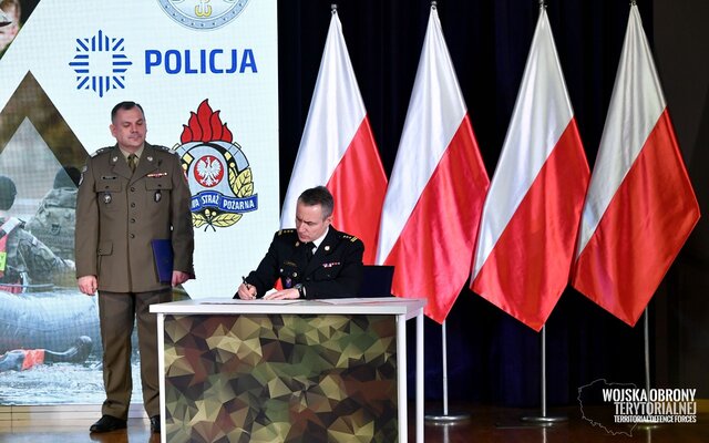 Podpisanie porozumienia WOT z PSP i Policją