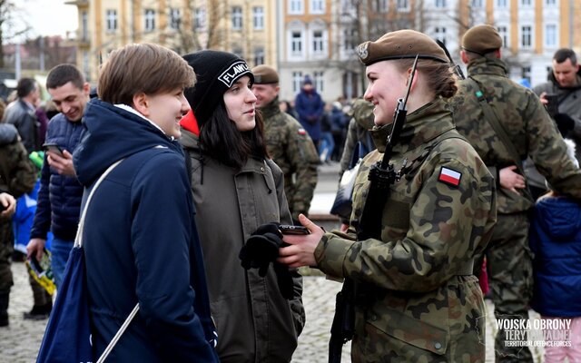 Przysięga żołnierzy Wojsk Obrony Terytorialnej w Gorzowie Wielkopolskim